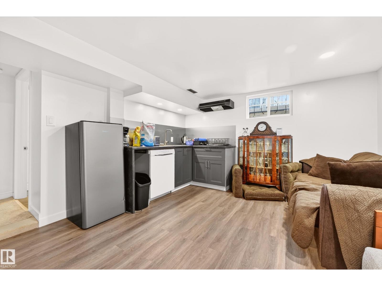 6807 112A ST NW, Edmonton