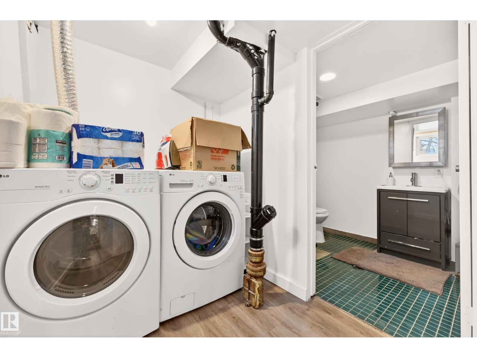 6807 112A ST NW, Edmonton