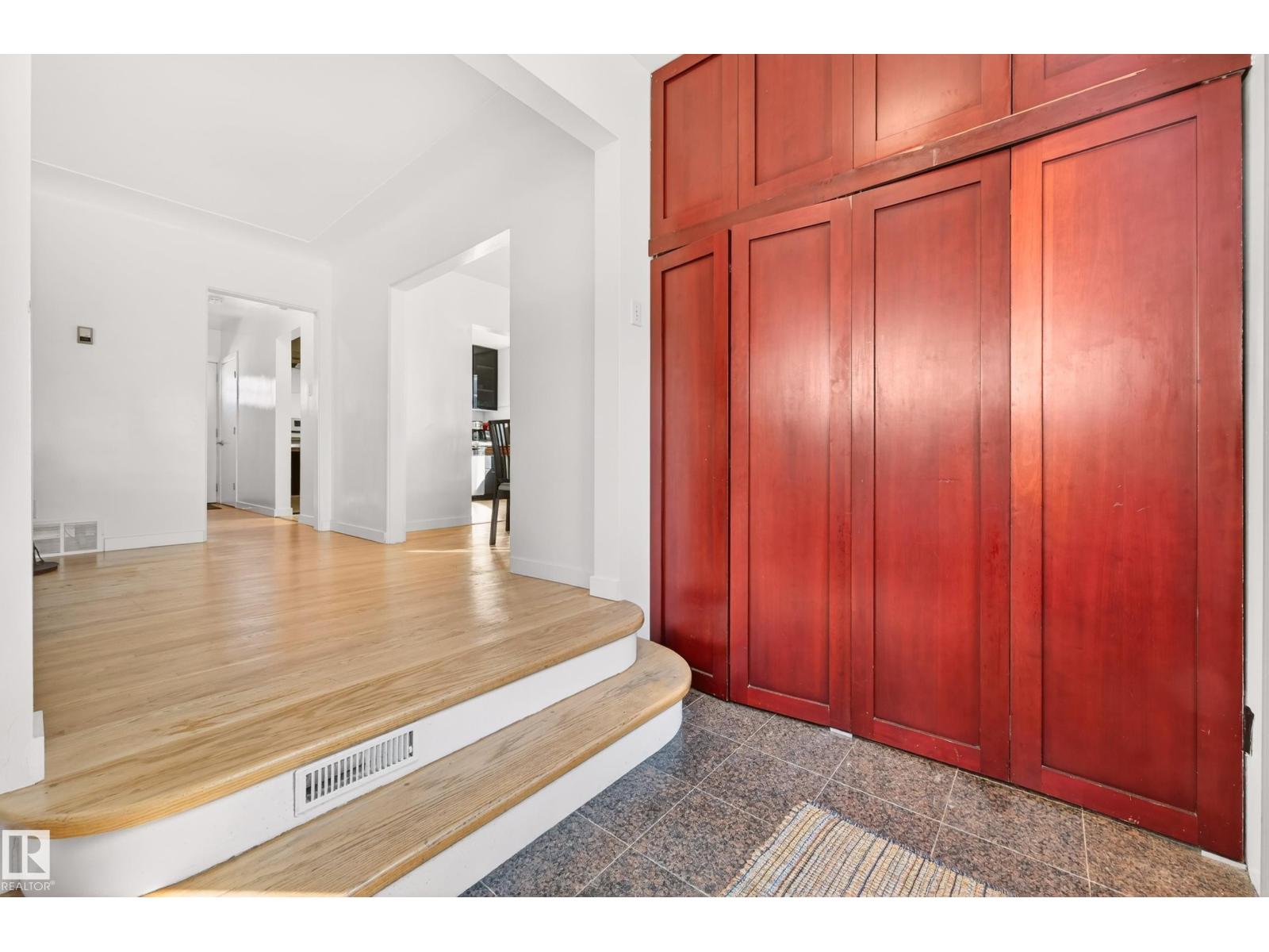 6807 112A ST NW, Edmonton