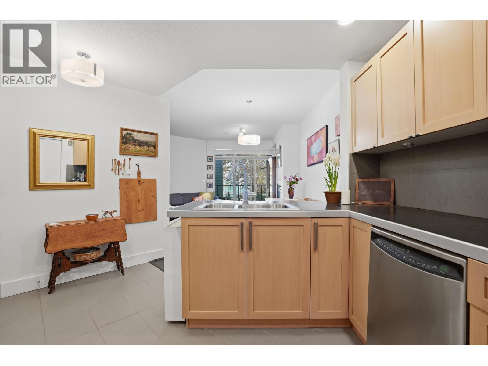 303 5779 BIRNEY AVENUE, Vancouver