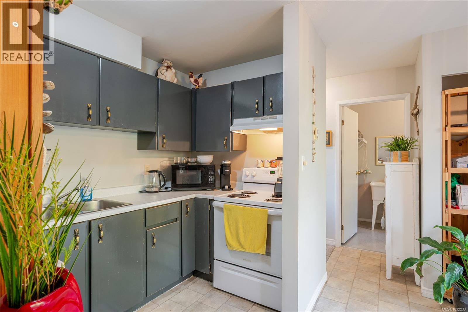 5237 Gertrude St, Port Alberni