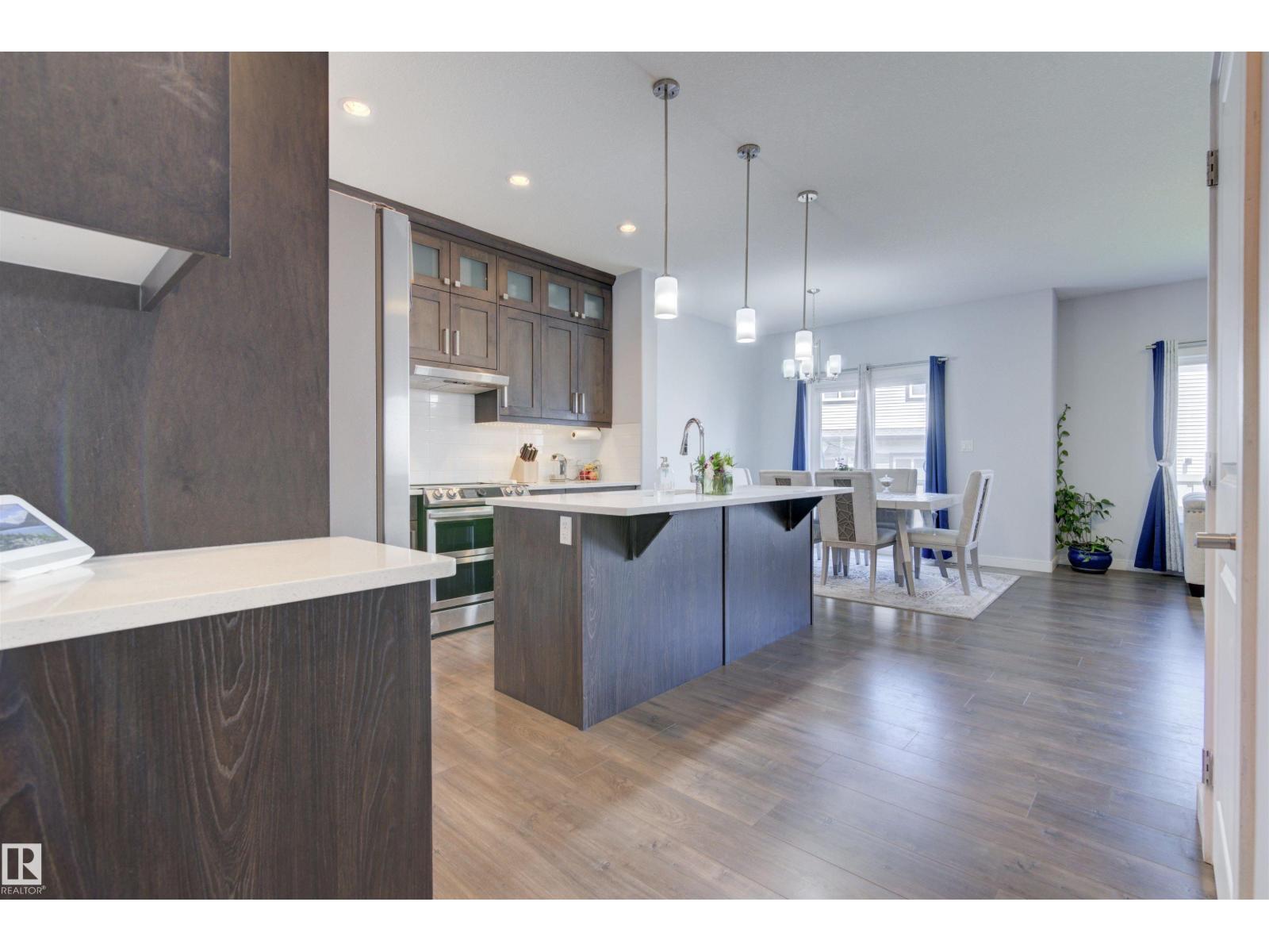 8452 CUSHING CT SW, Edmonton