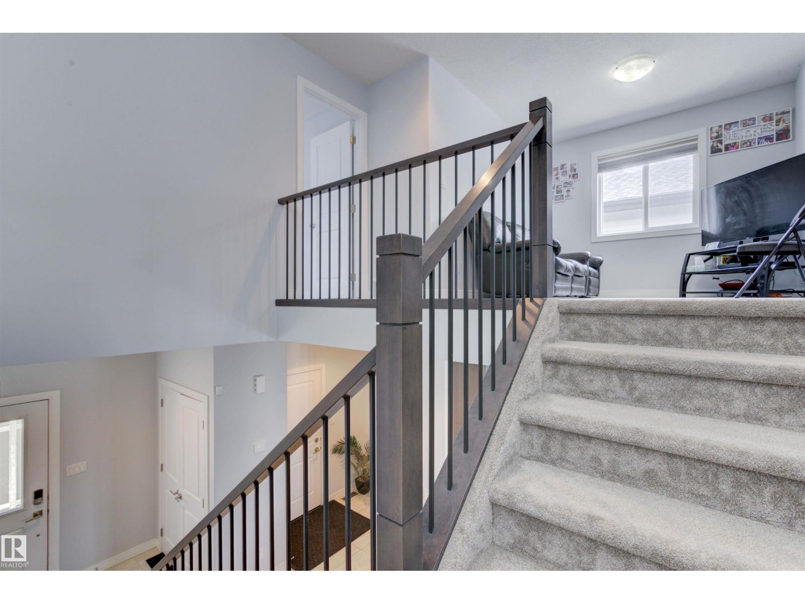 8452 CUSHING CT SW, Edmonton