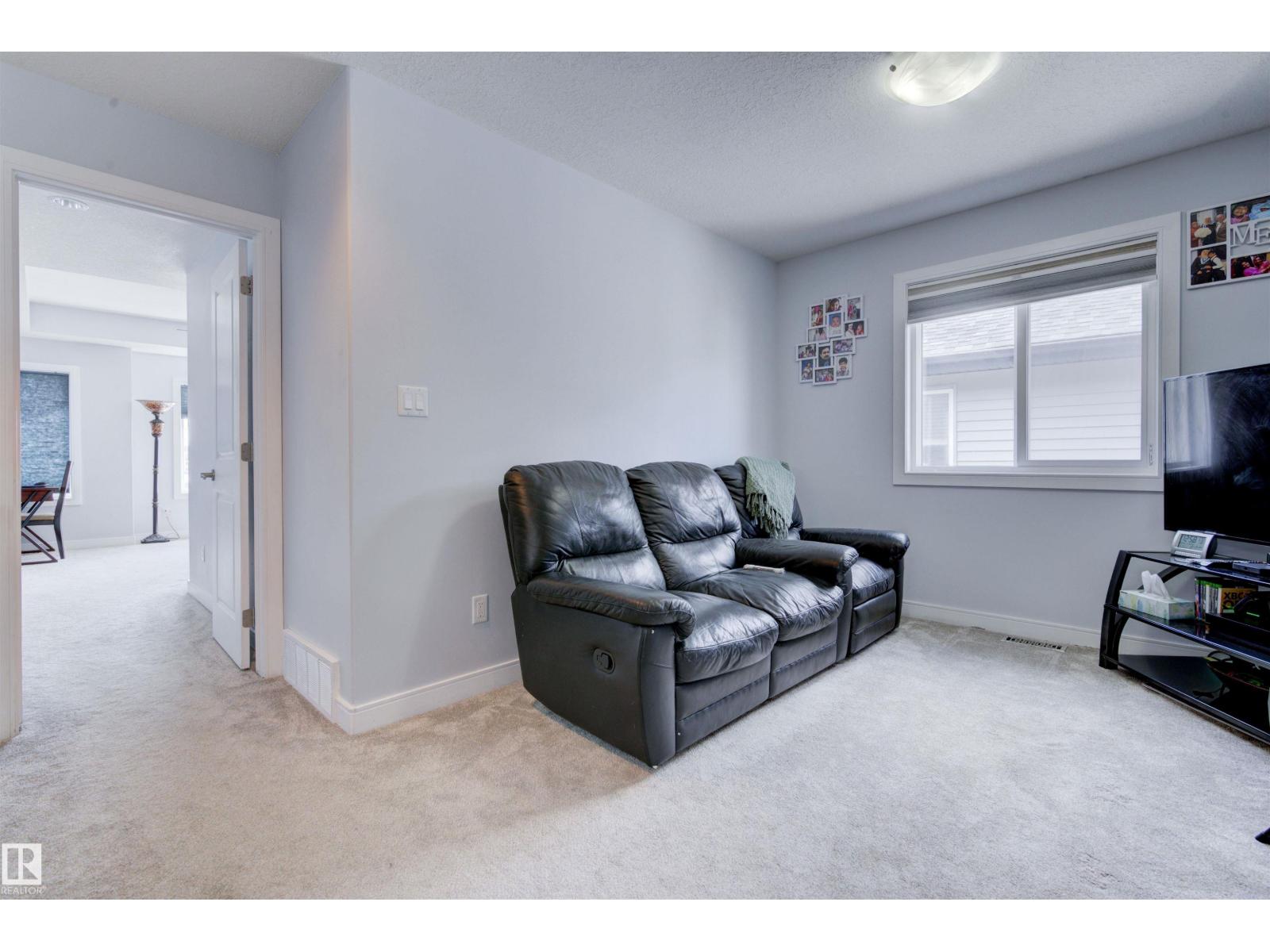 8452 CUSHING CT SW, Edmonton