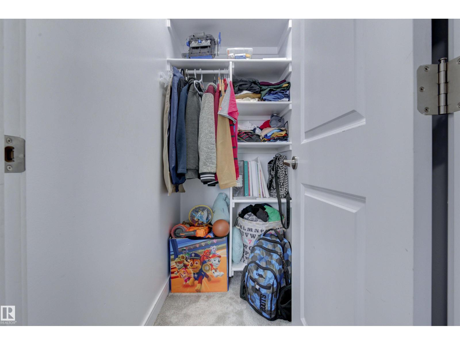 8452 CUSHING CT SW, Edmonton