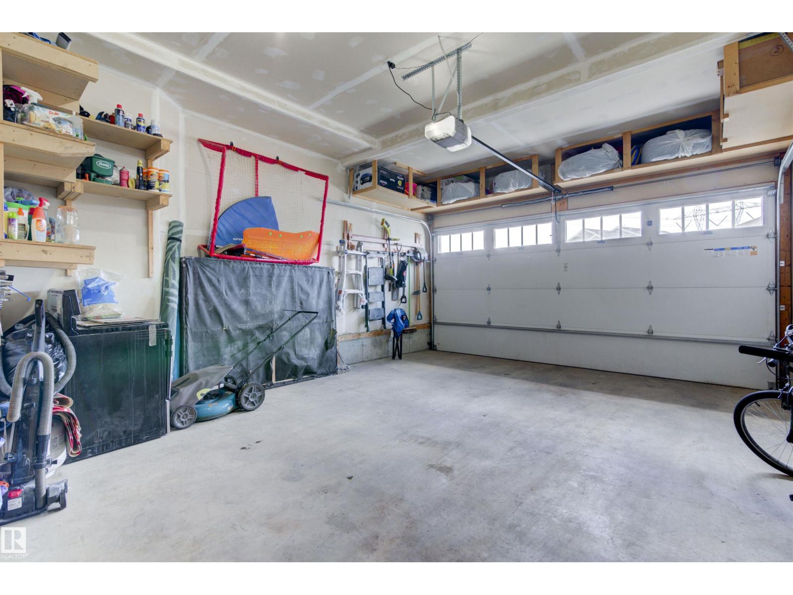 8452 CUSHING CT SW, Edmonton