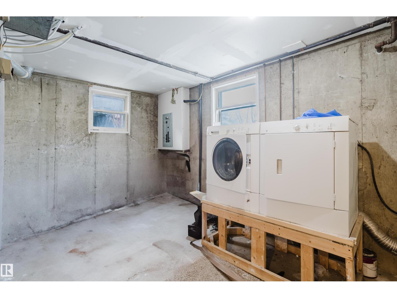 12720 135 AV NW, Edmonton