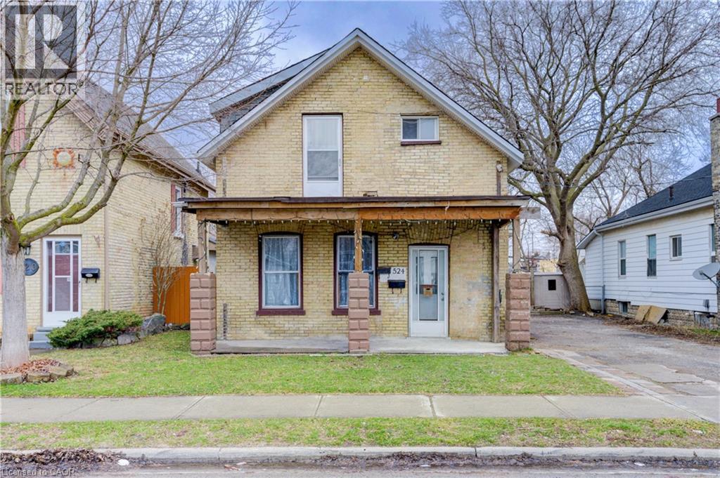 524 SIMCOE Street - 1