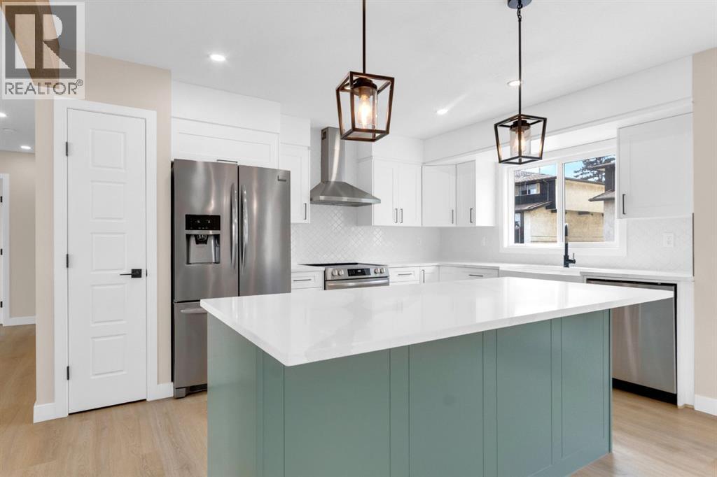 Single Family House Bi-level for Sale in  Bracewood Rise SW Braeside Calgary 