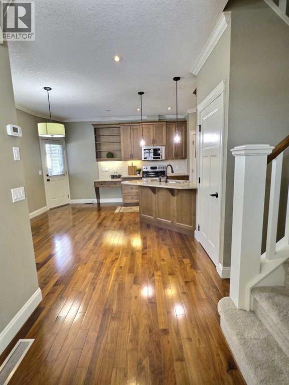 Single Family House for Sale in    Avenue NE Winston Heights/Mountview Calgary 