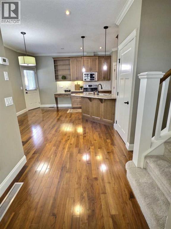 Single Family House for Sale in    Avenue NE Winston Heights/Mountview Calgary 