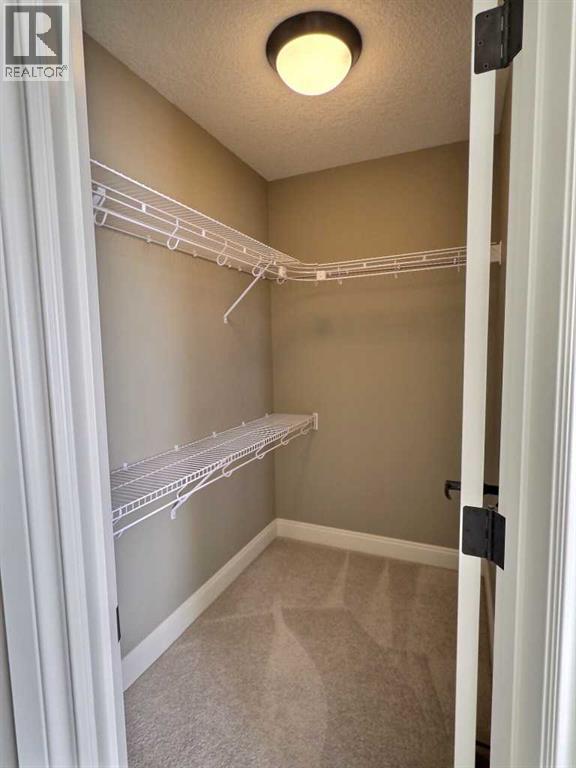 Single Family House for Sale in    Avenue NE Winston Heights/Mountview Calgary 