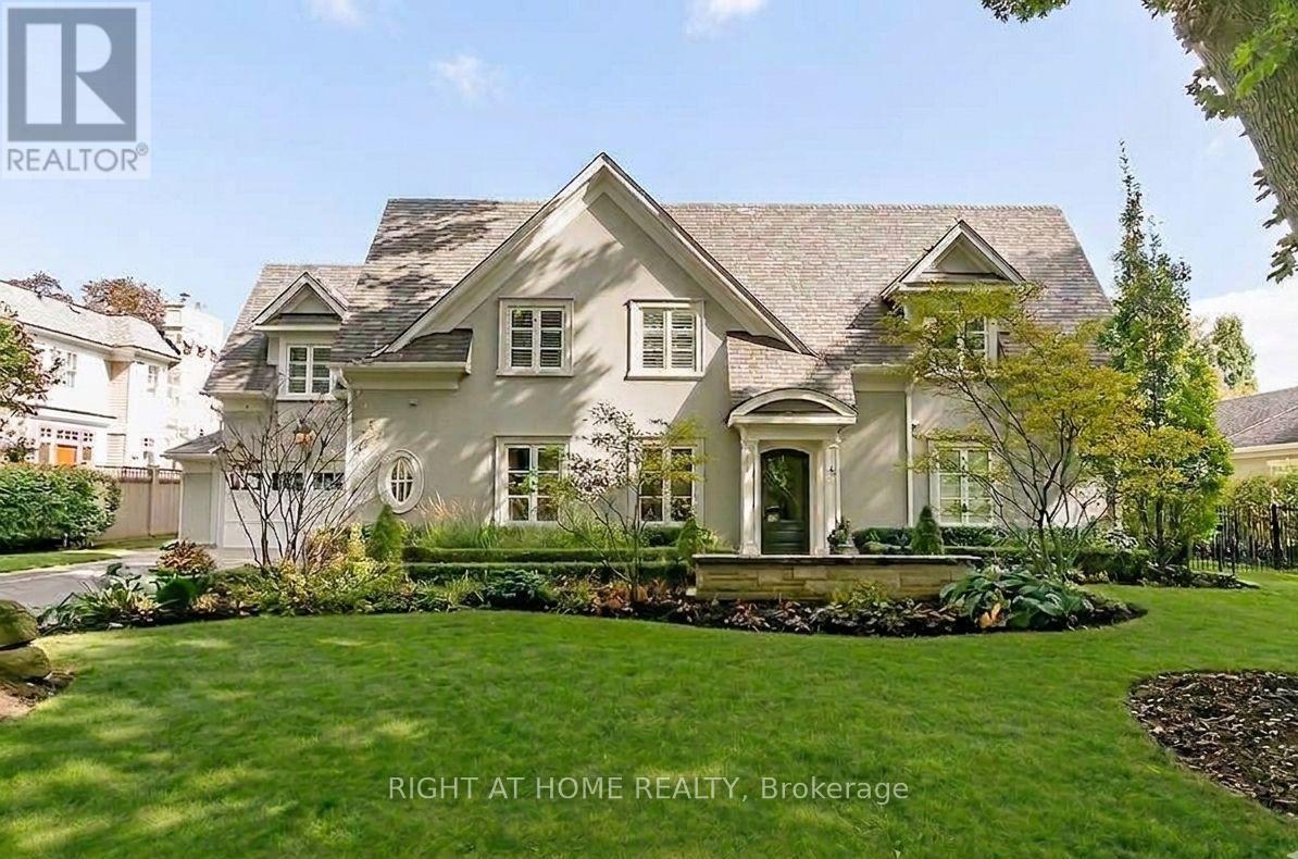 63 ENNISCLARE DRIVE W