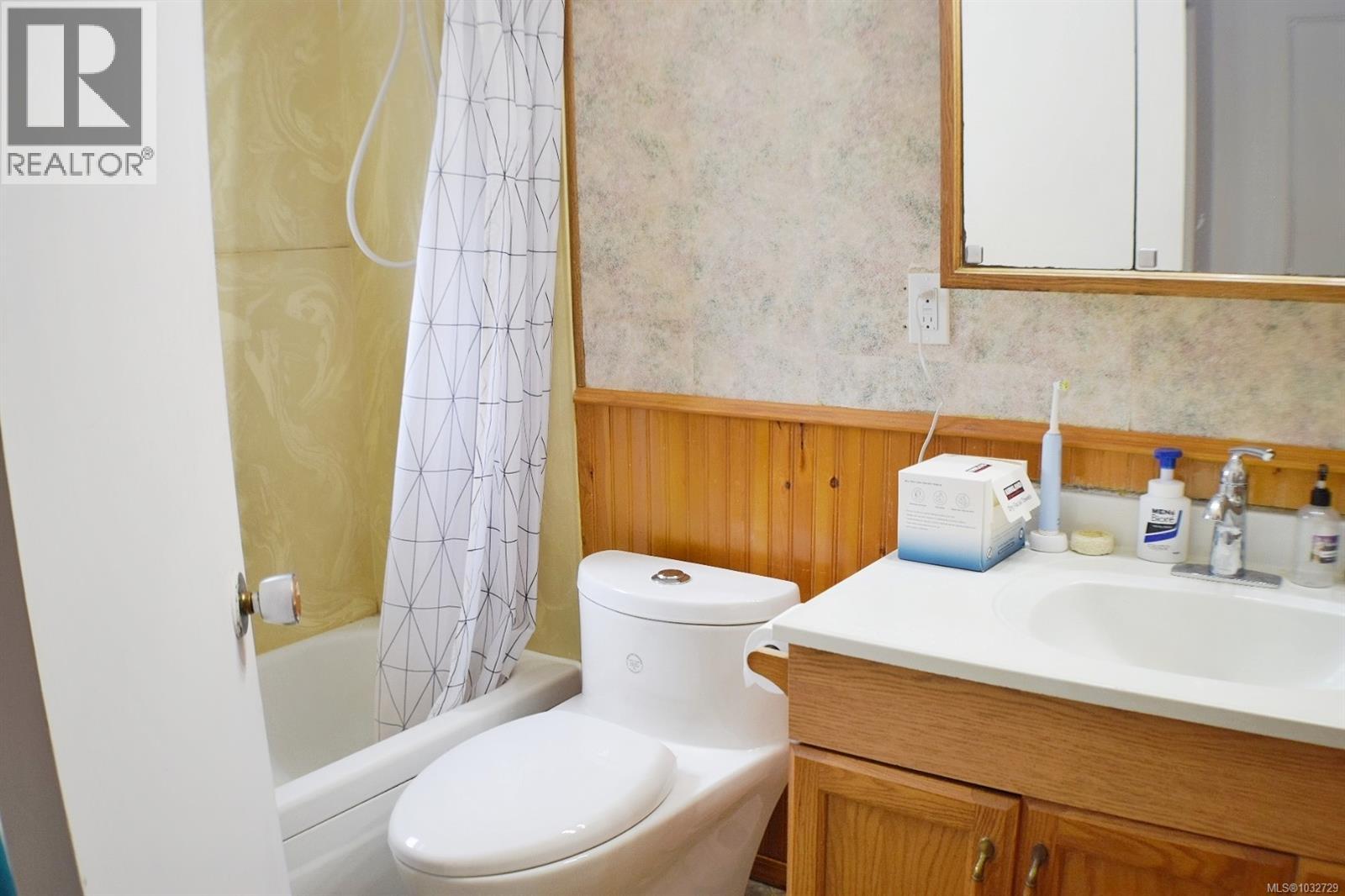  4037 Cumberland Road, Saanich