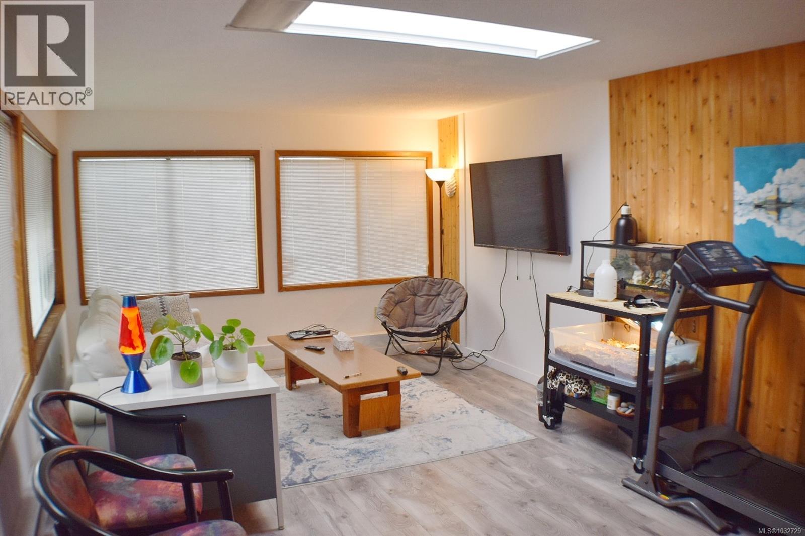  4037 Cumberland Road, Saanich