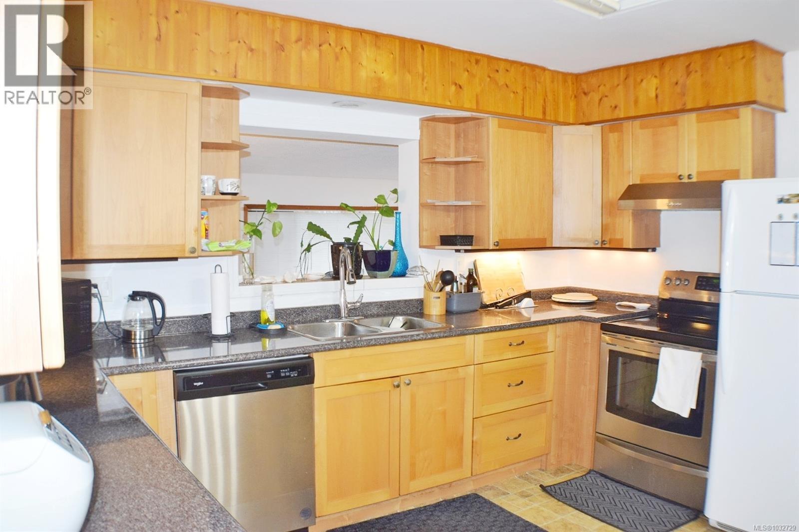  4037 Cumberland Road, Saanich