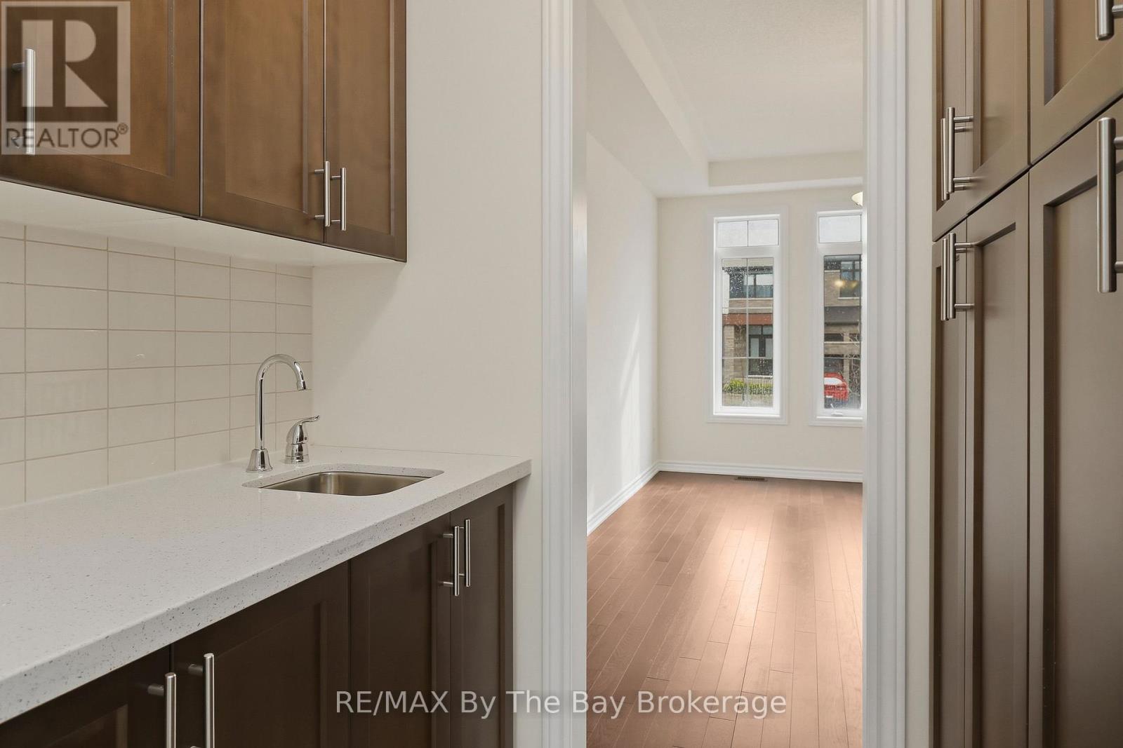 15 BEATRICE DRIVE - 15