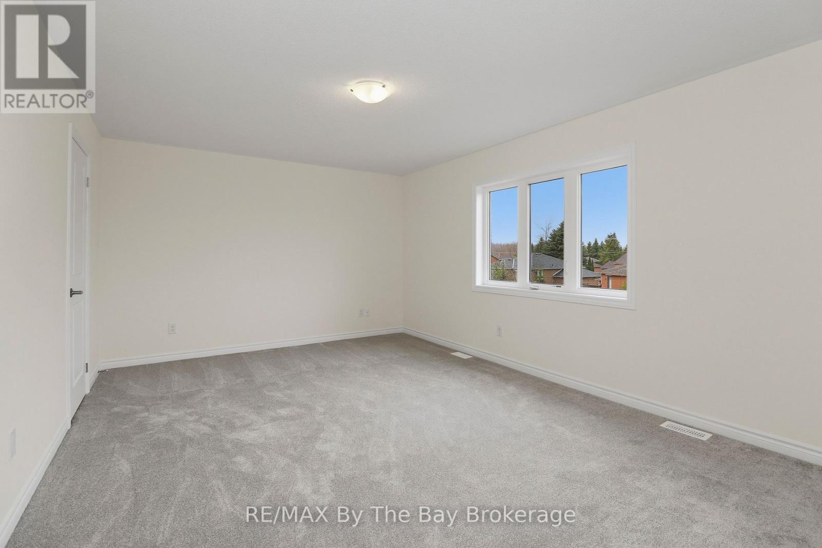 15 BEATRICE DRIVE - 28