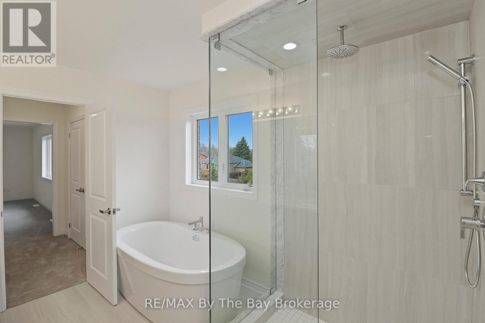 15 BEATRICE DRIVE - 31