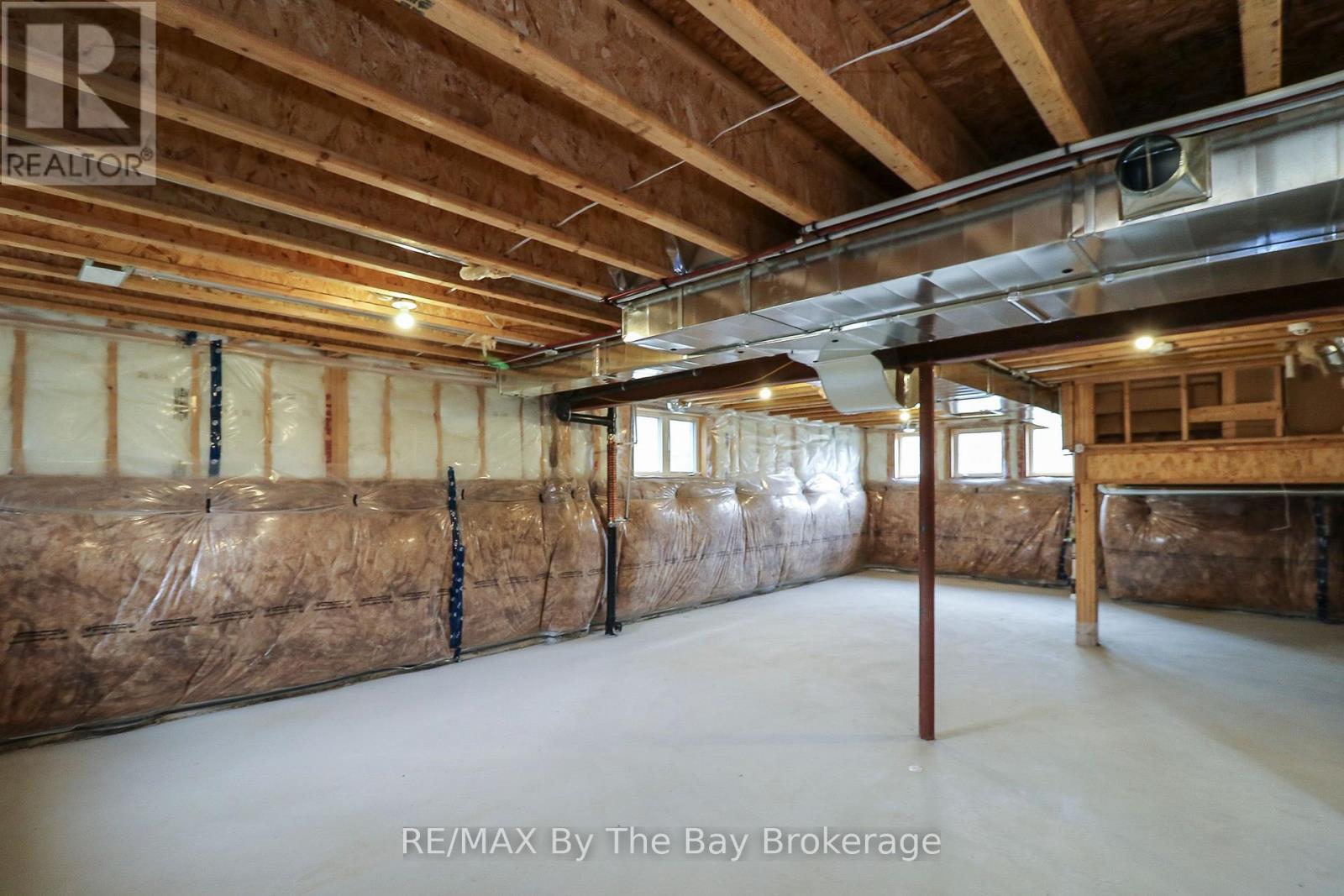 15 BEATRICE DRIVE - 43