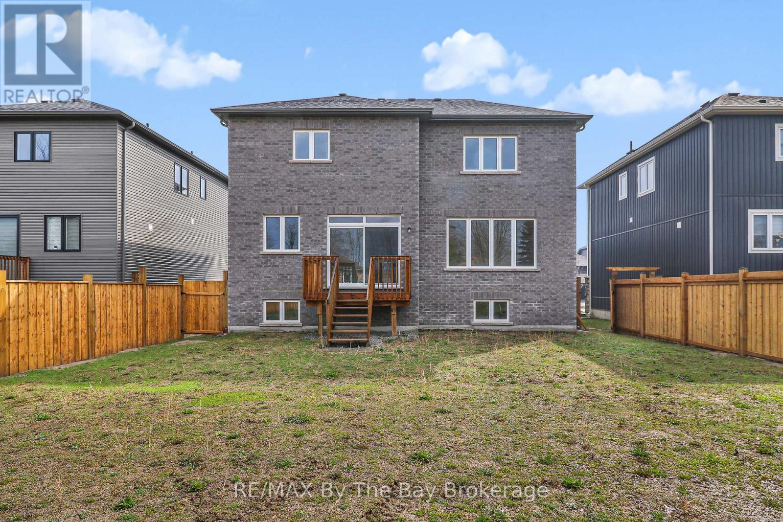 15 BEATRICE DRIVE - 45