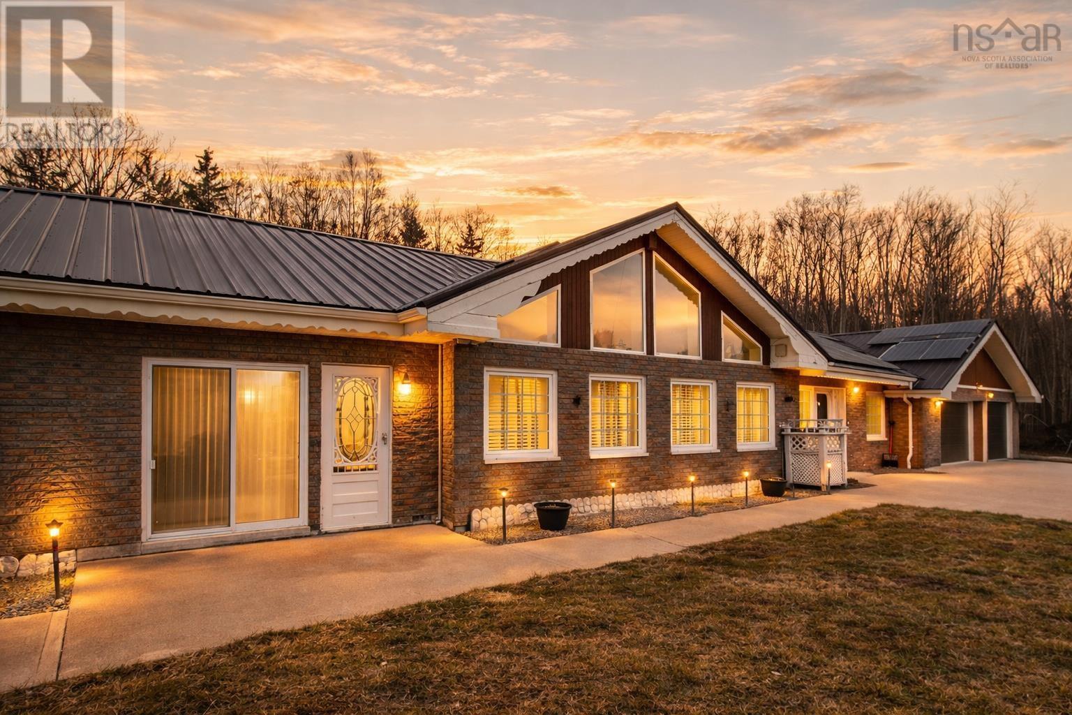 Property 2 of 44 of 10383 105 Highway