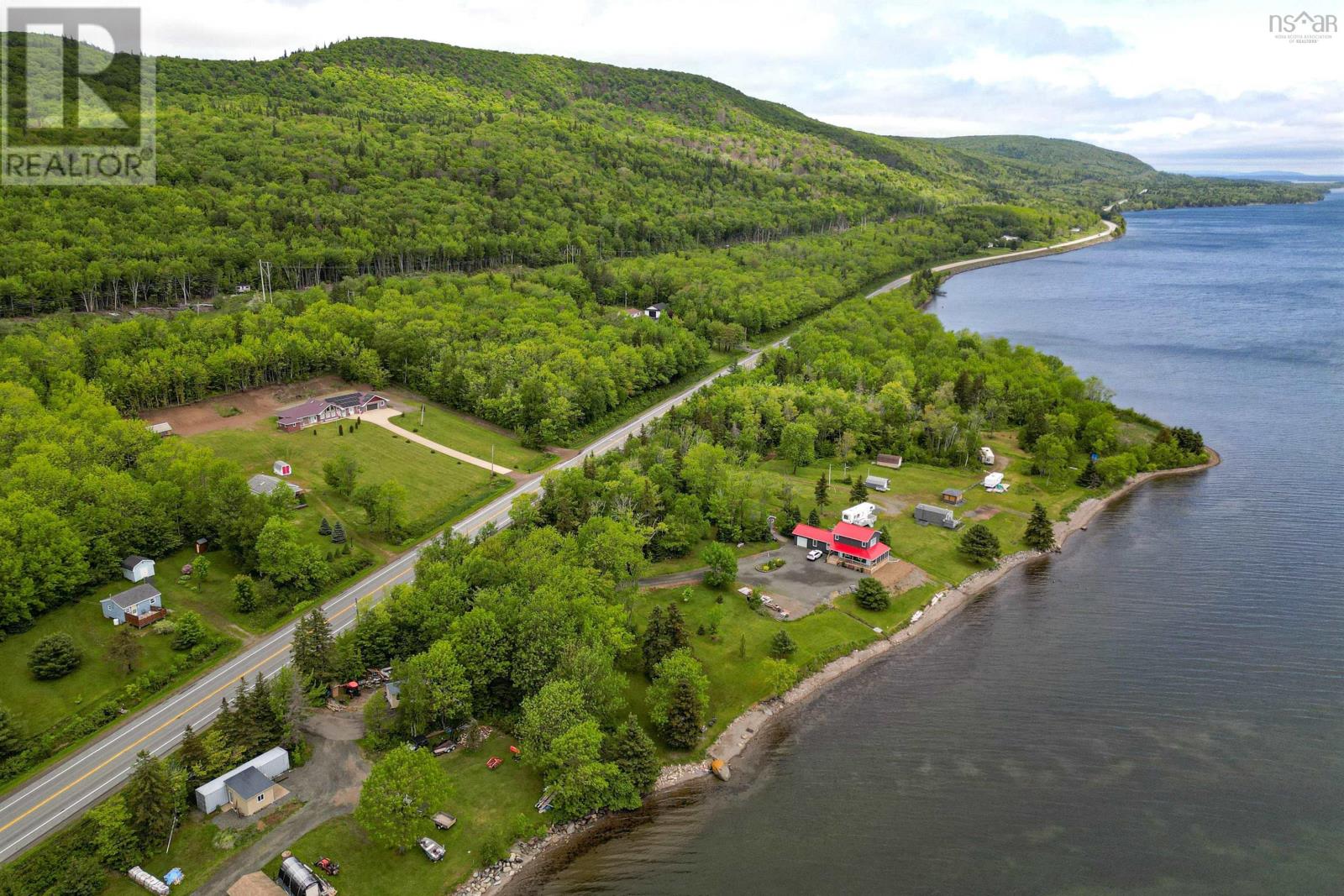 Property 44 of 44 of 10383 105 Highway