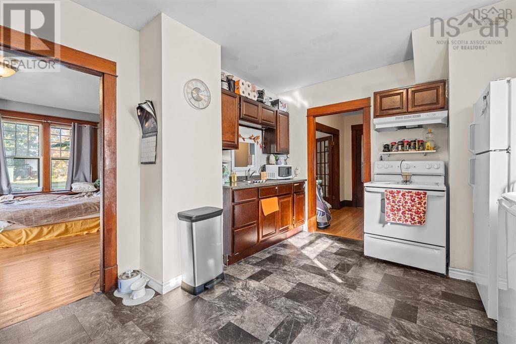 Property 10 of 32 of 217-219 Albert Street