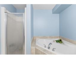 5 Imp. Berthe Morisot, #3, Gatineau, QC J8P0A9 Photo 17