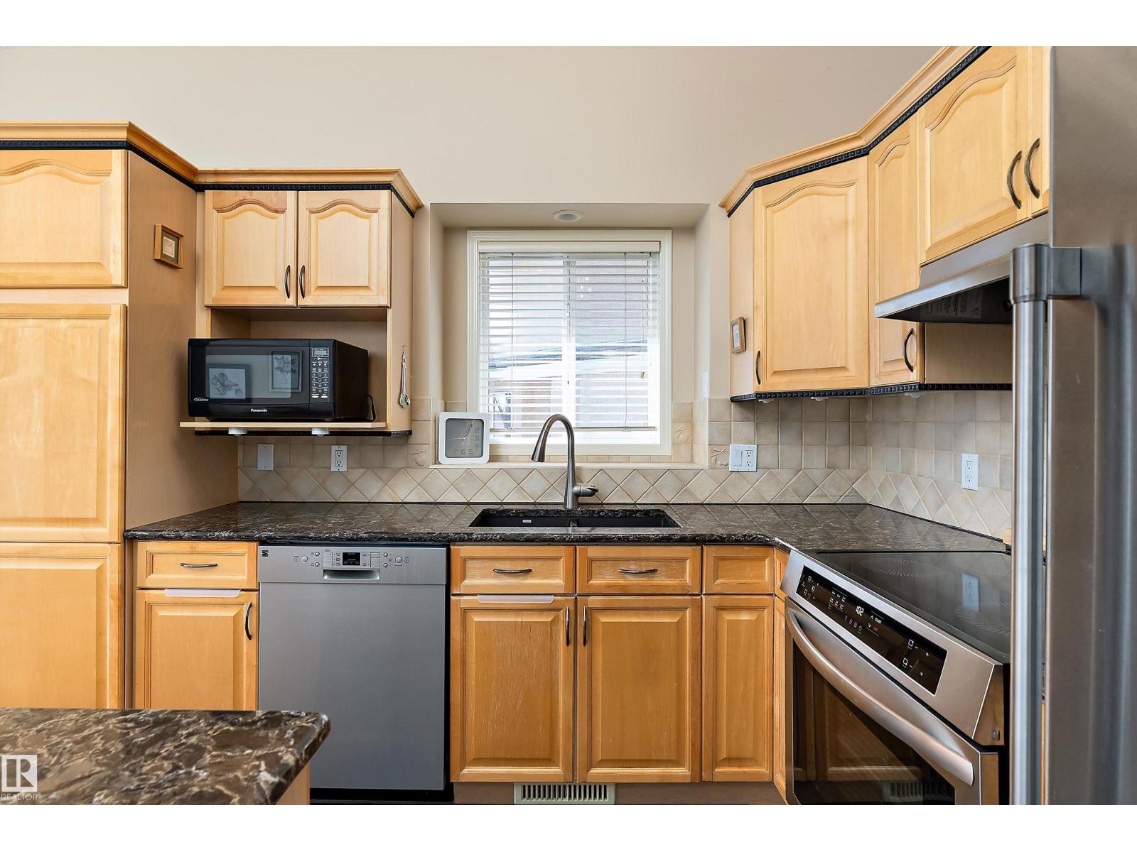 #14 920 119 ST NW - 16