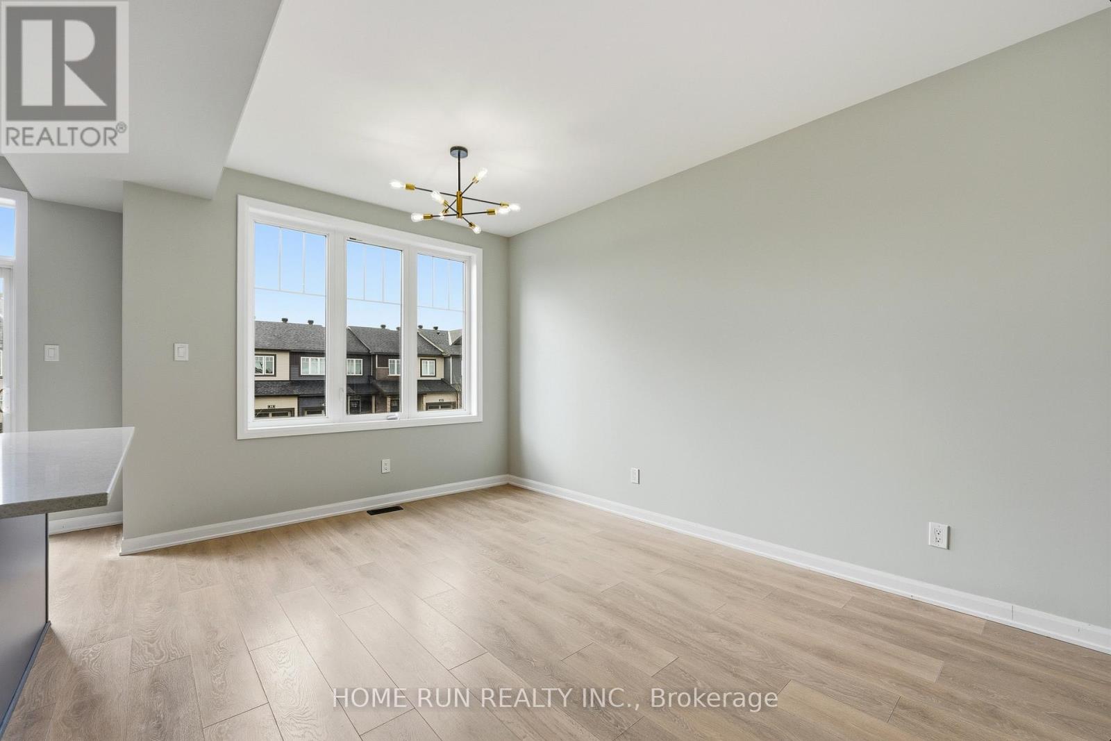 60 TEELIN CIRCLE — photo 12