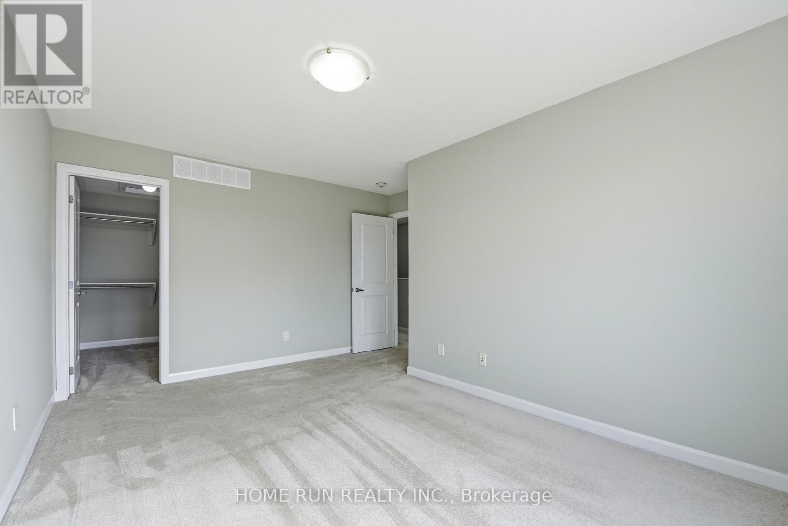 60 TEELIN CIRCLE — photo 24