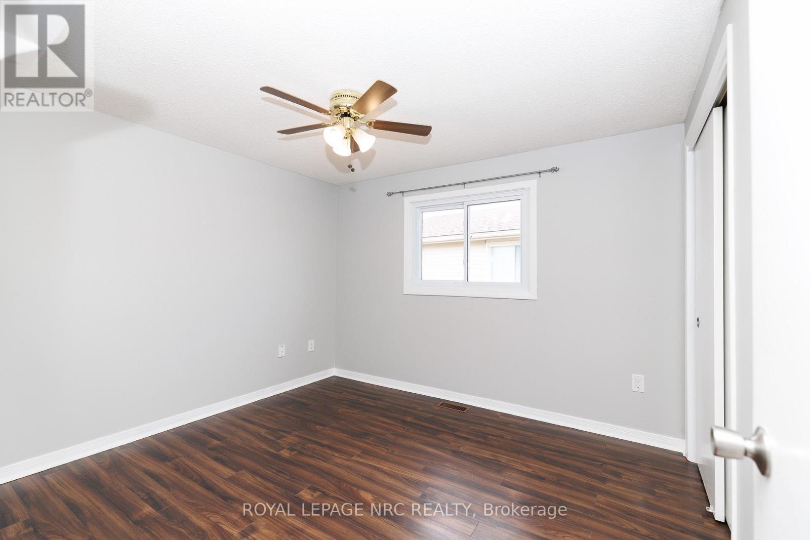 30 BAXTER CRESCENT - 27