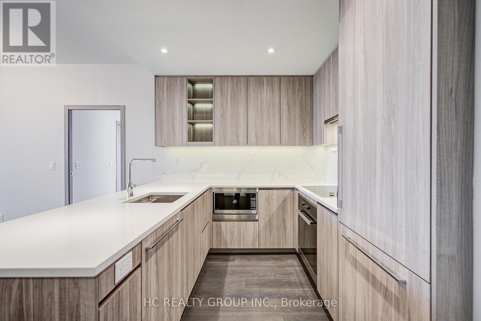#1703 25 MCMAHON DRIVE - 6