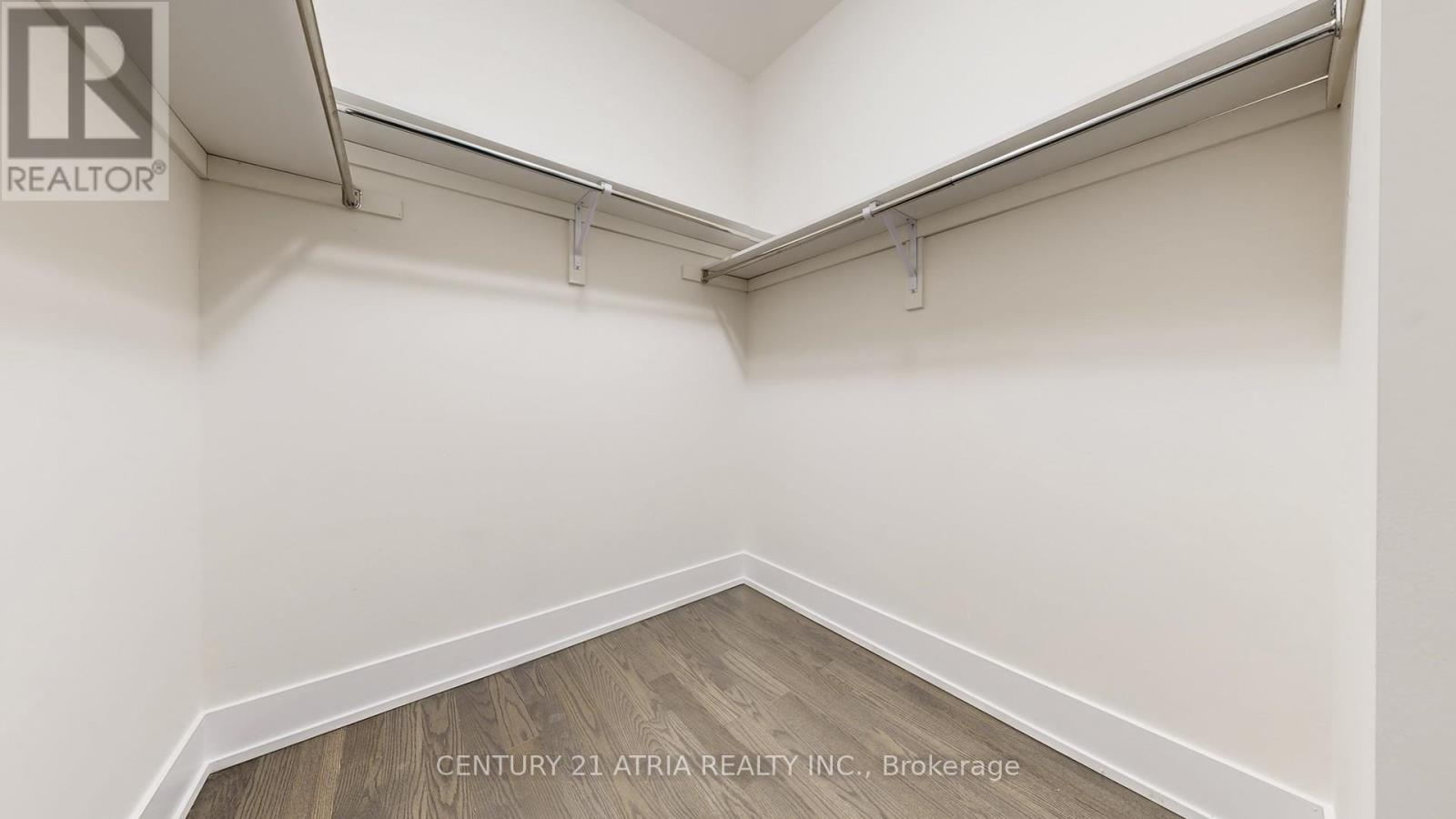 15 THORNCREST DRIVE - 39