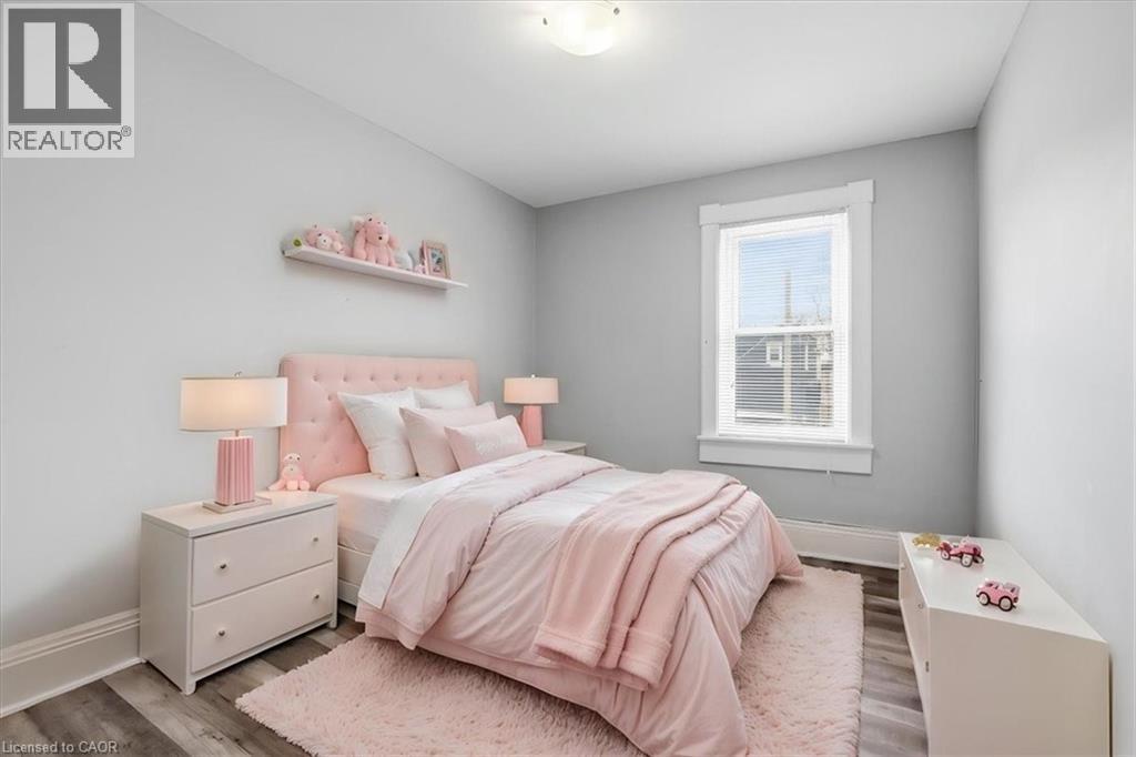 12 TODD Street - 6