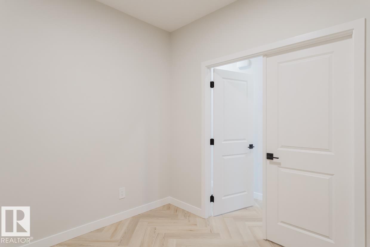 25 Cessy ST, St. Albert