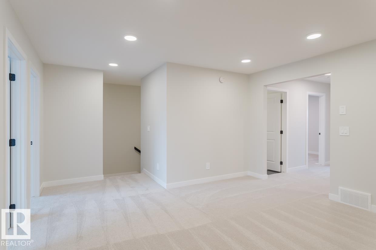 25 Cessy ST, St. Albert