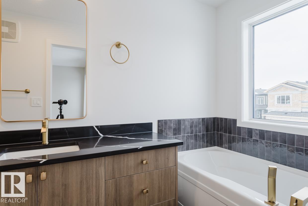 25 Cessy ST, St. Albert