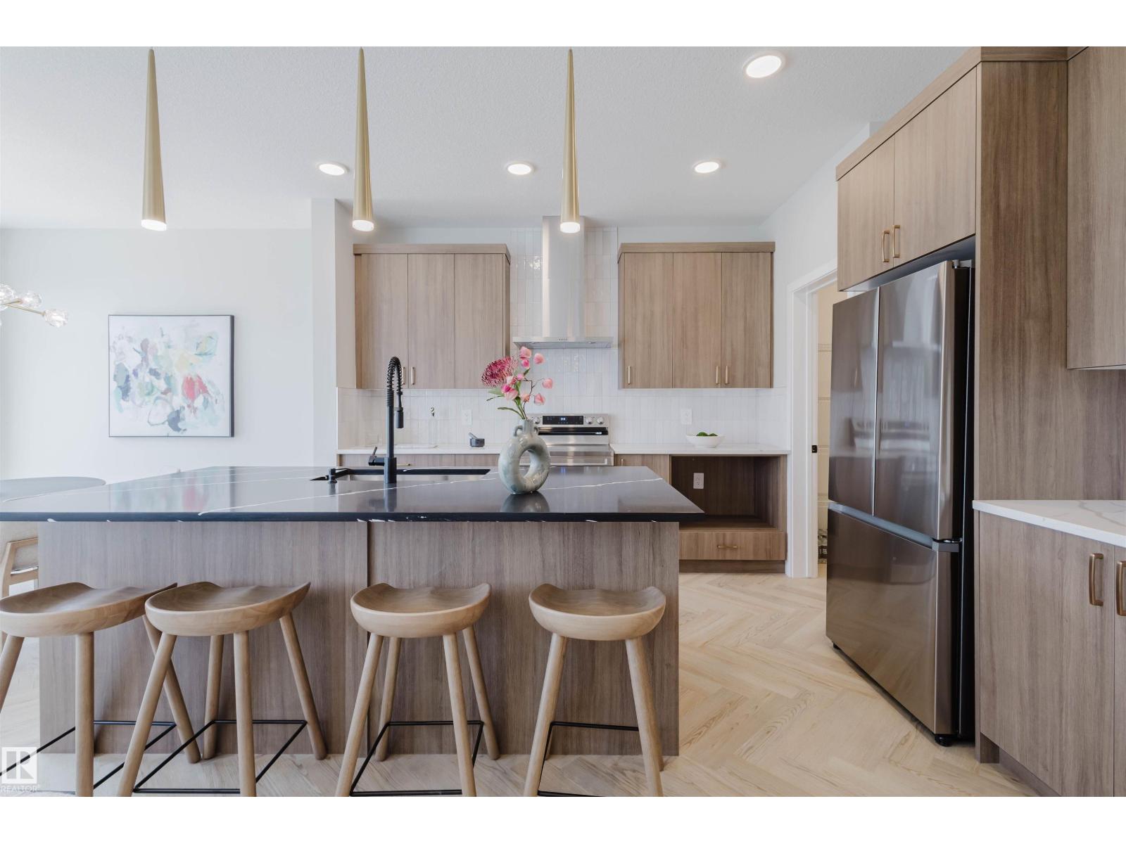 27 Cessy ST, St. Albert