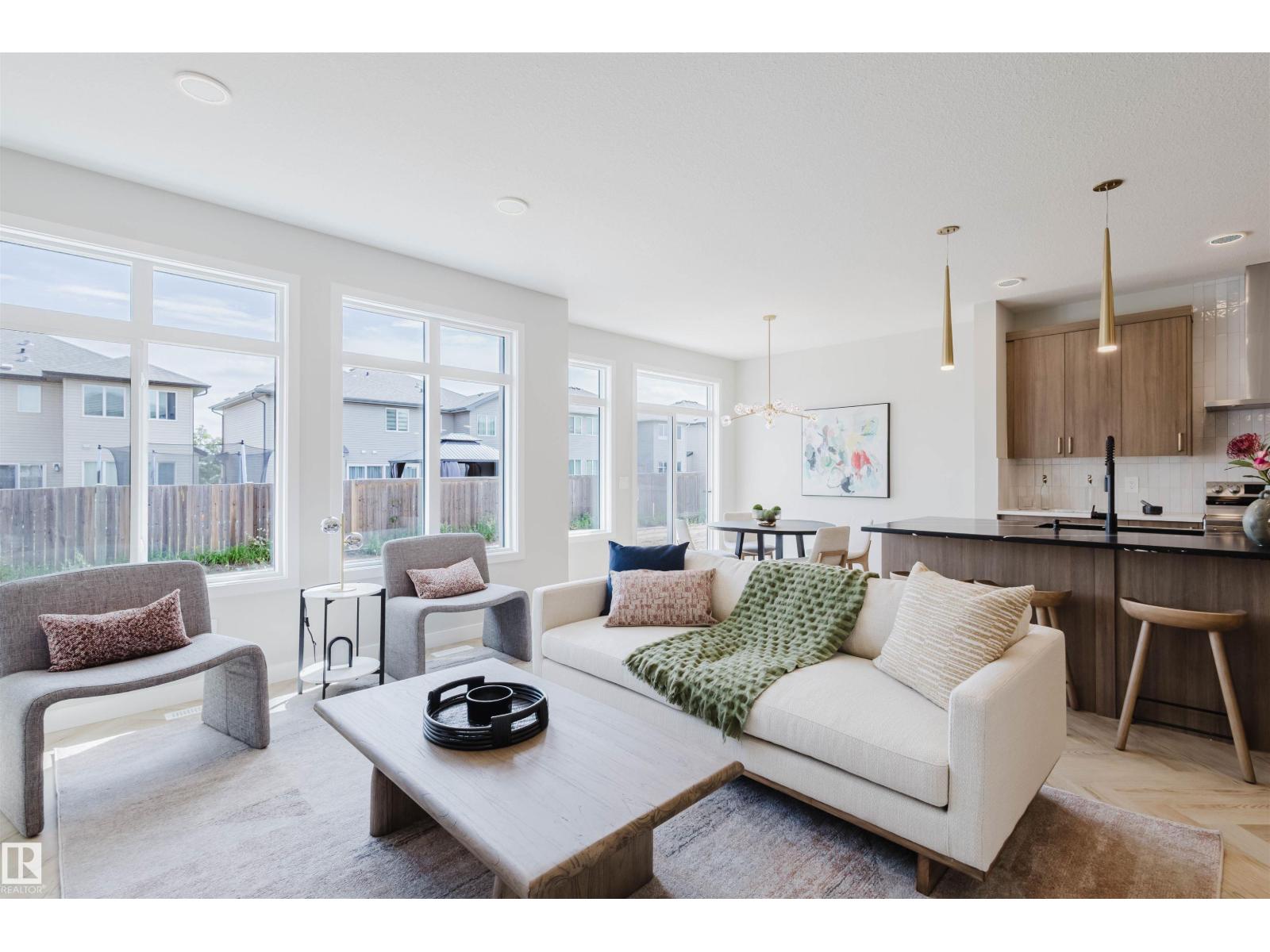 27 Cessy ST, St. Albert