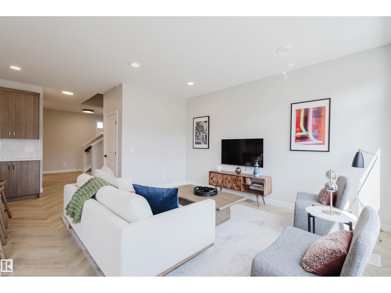 27 Cessy ST, St. Albert