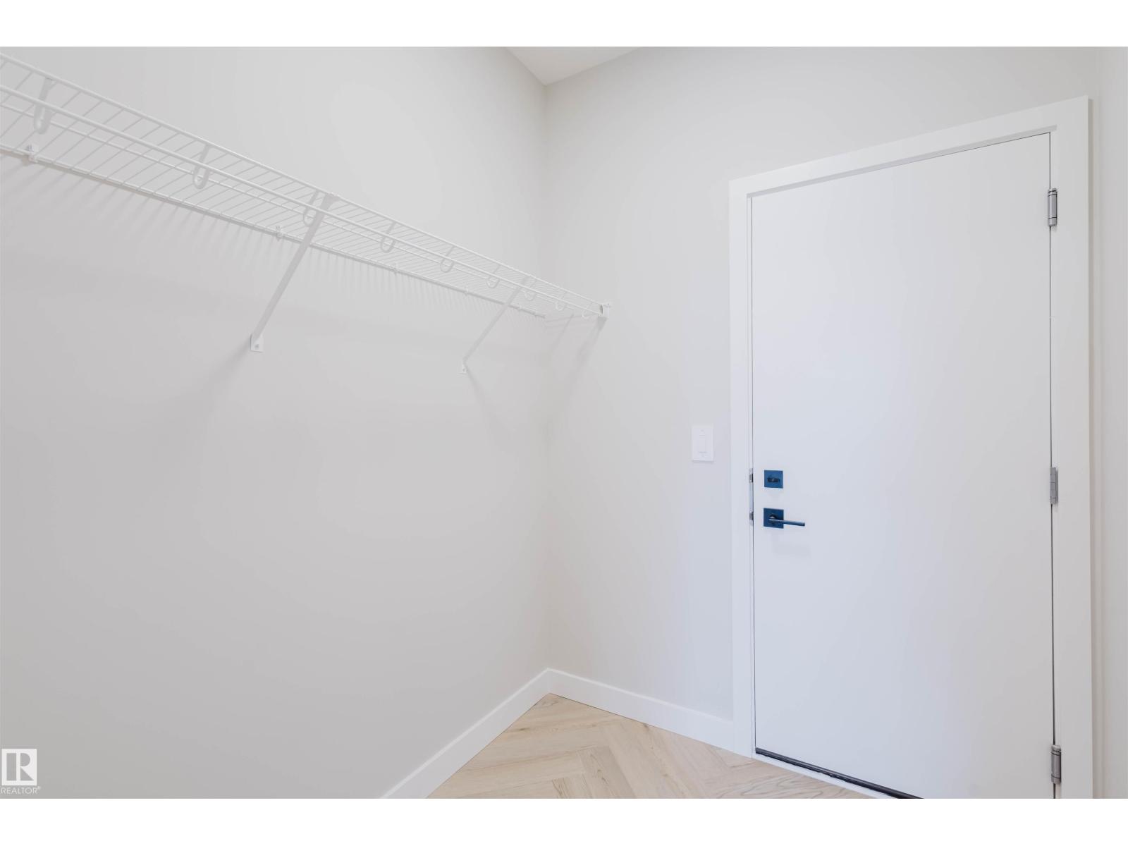 27 Cessy ST, St. Albert