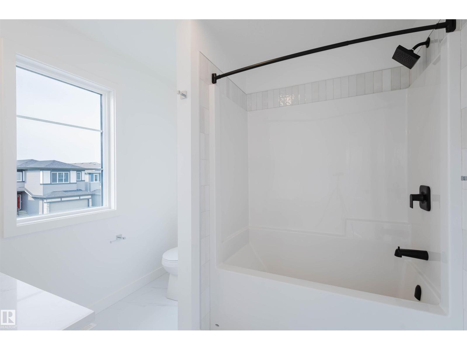 8253 KIRIAK LO SW, Edmonton