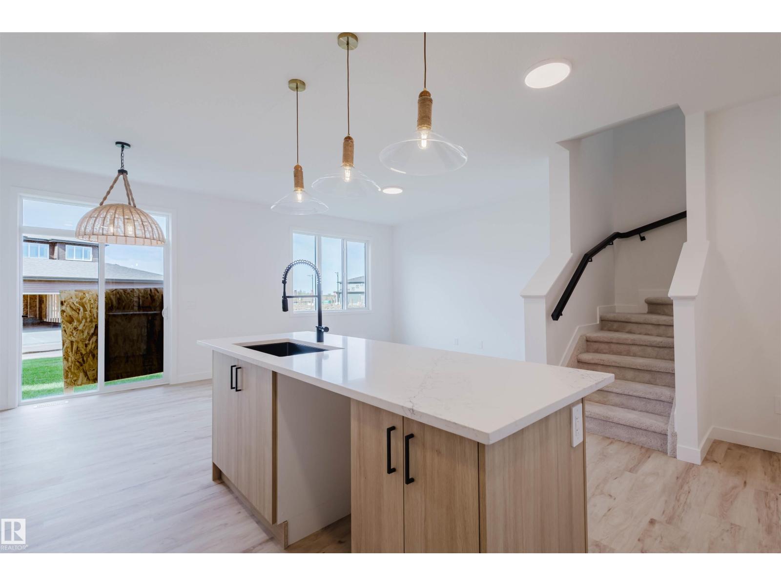 42 CHARTRES CL, St. Albert