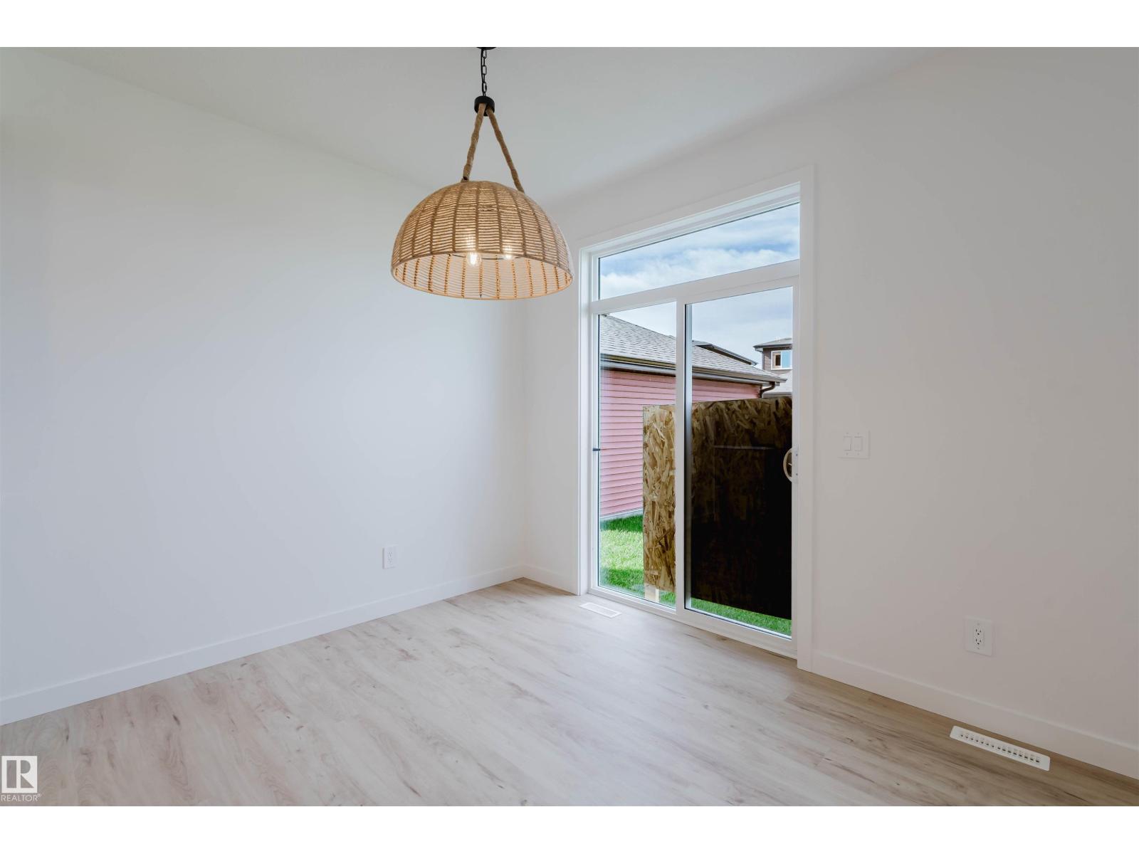 42 CHARTRES CL, St. Albert