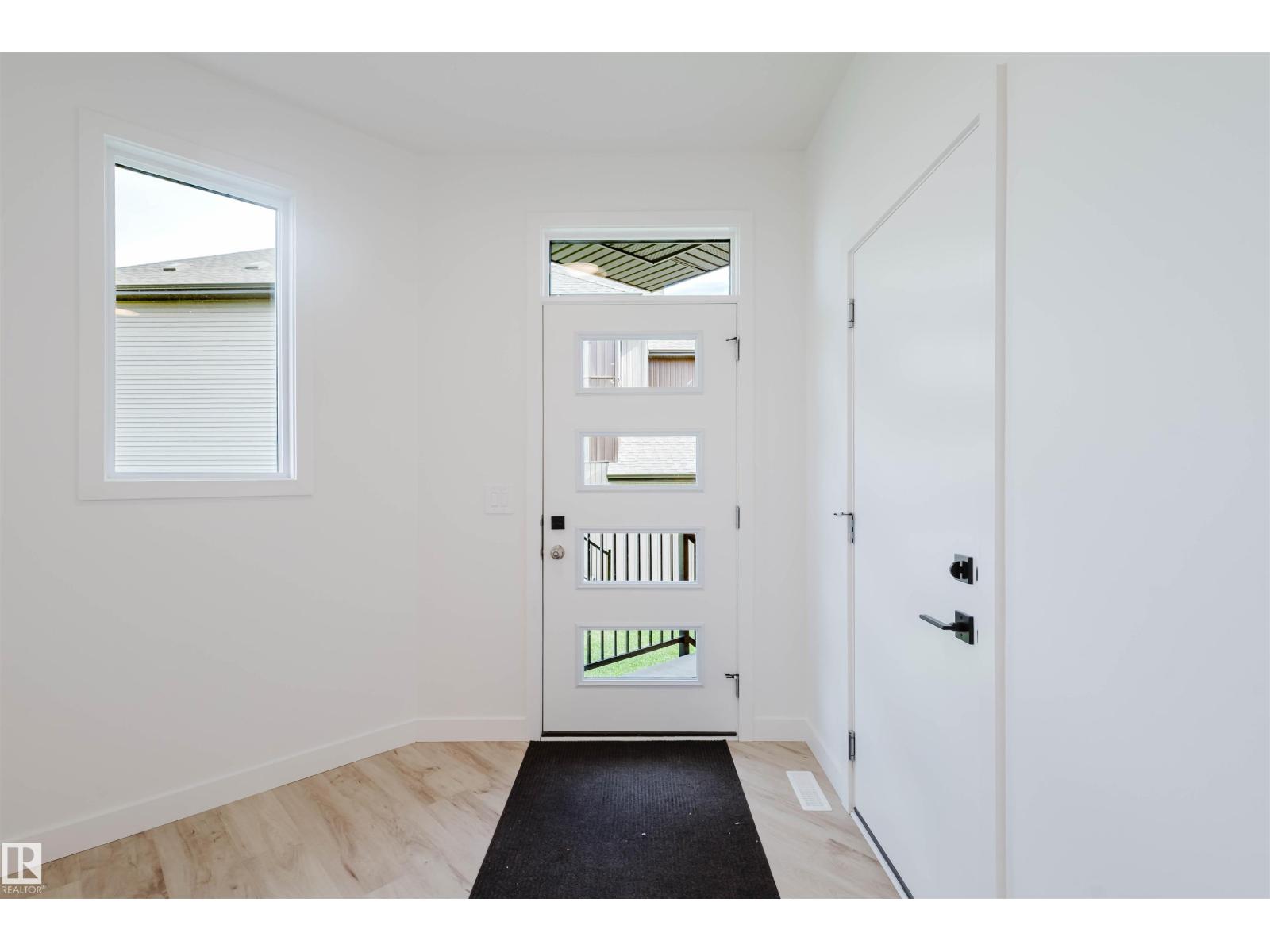 42 CHARTRES CL, St. Albert