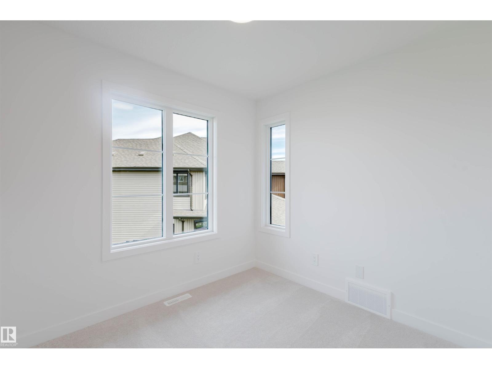 42 CHARTRES CL, St. Albert