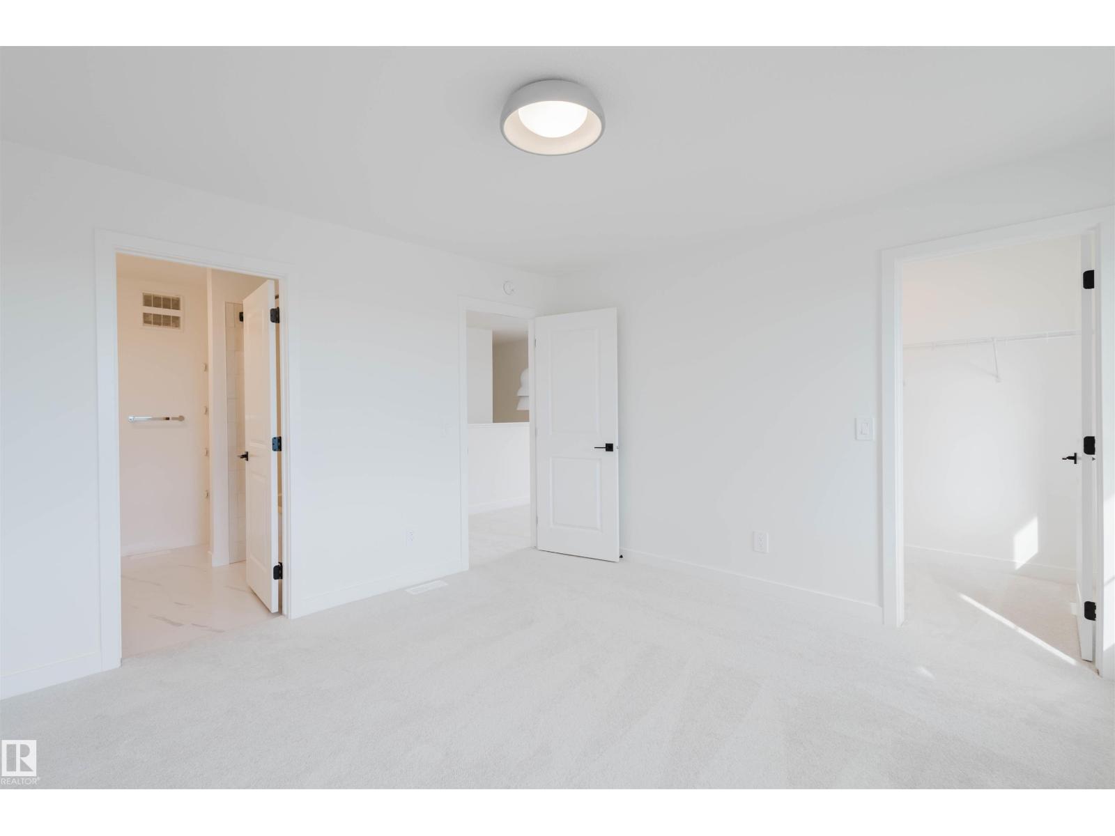 42 CHARTRES CL, St. Albert