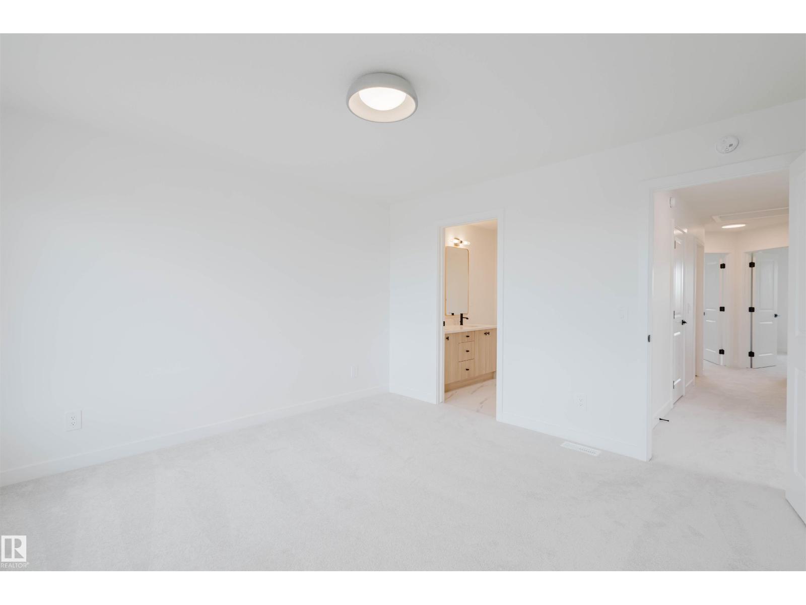 42 CHARTRES CL, St. Albert